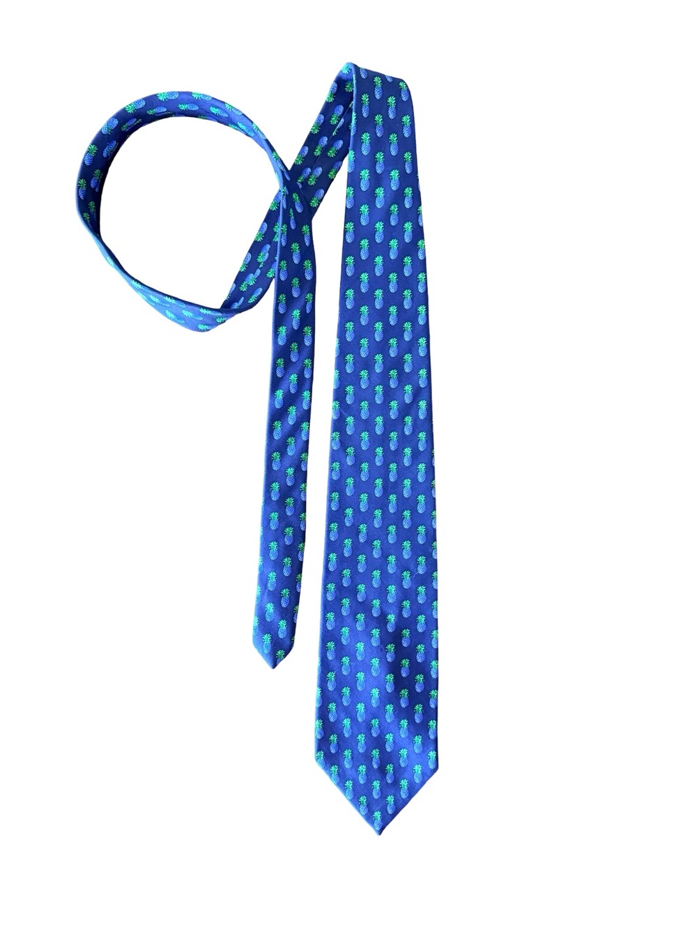 Brooks Brothers 100% Italian Silk Handmade Pineapple pattern Necktie / Tie